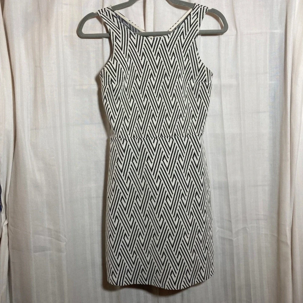Abercrombie Fitch Black White Geometric Print‎ Criss Cross Back A Line Dress Sm